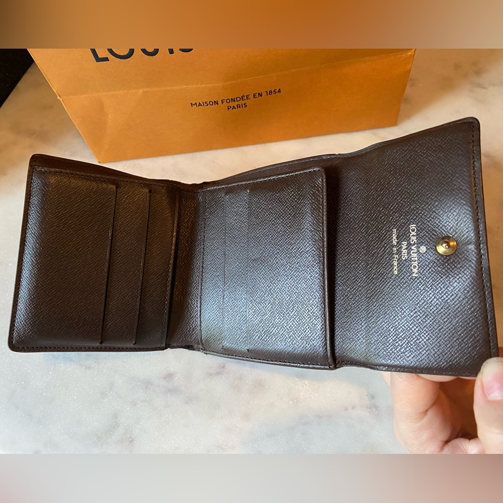 Louis Vuitton Damier Ebene wallet - Picture 8 of 13